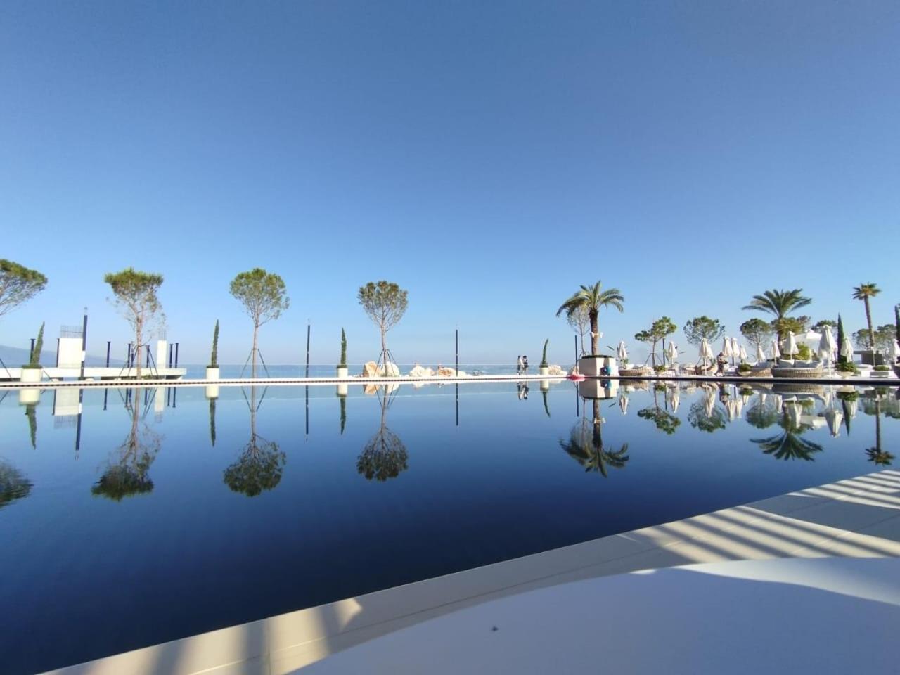 Azar Luxury Suites Vlore Ngoại thất bức ảnh