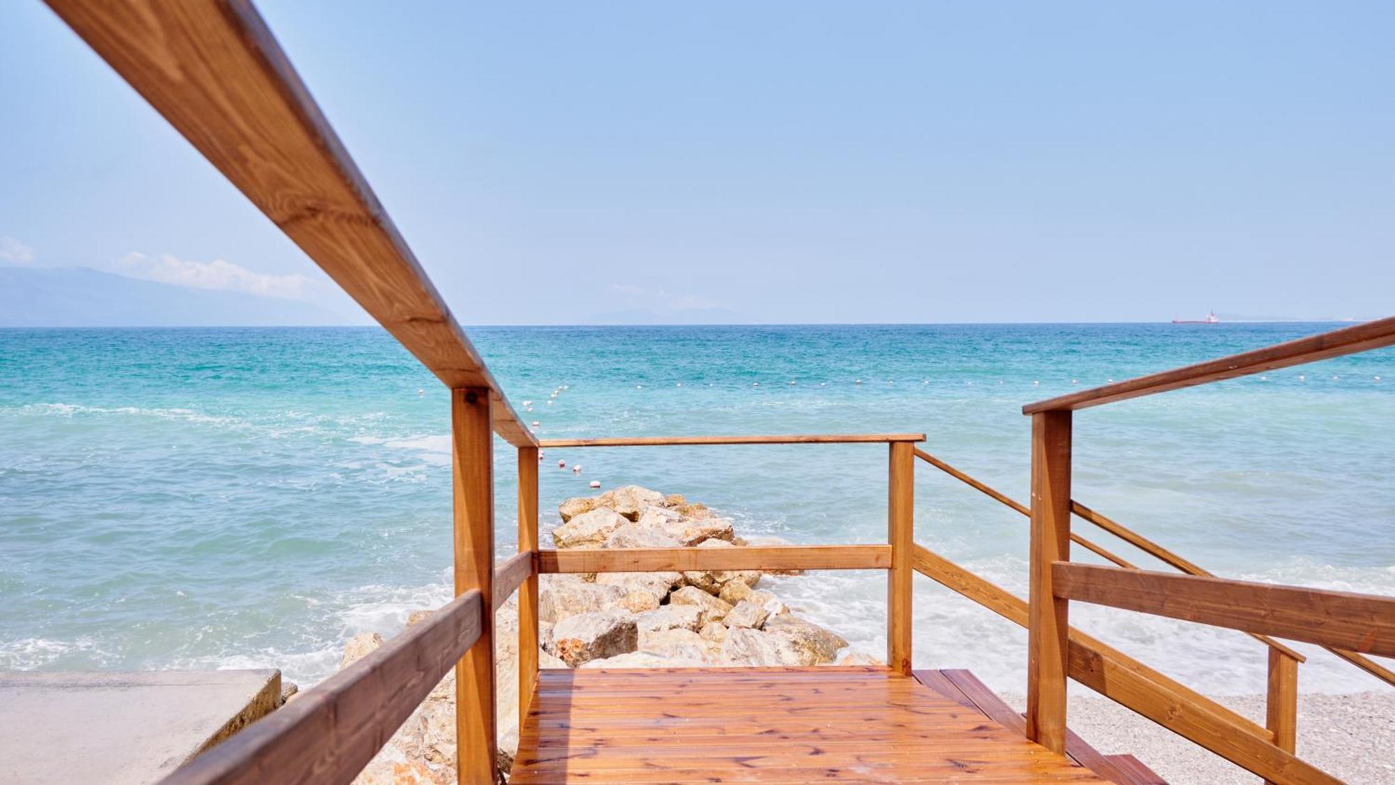Azar Luxury Suites Vlore Ngoại thất bức ảnh