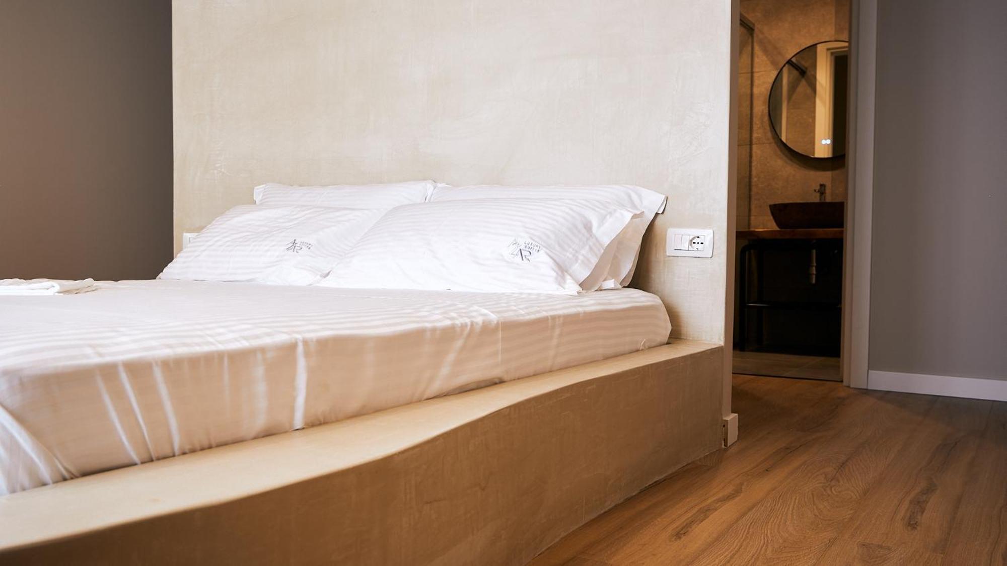 Azar Luxury Suites Vlore Ngoại thất bức ảnh